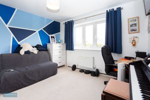 Bedroom- click for photo gallery